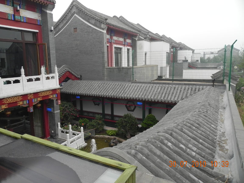 北京观唐别墅某住宅院内的古建工程